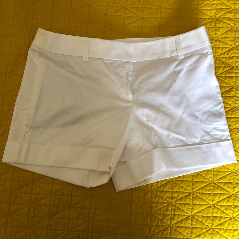 Size 8 Women’s Express White Cuffed Shorts
